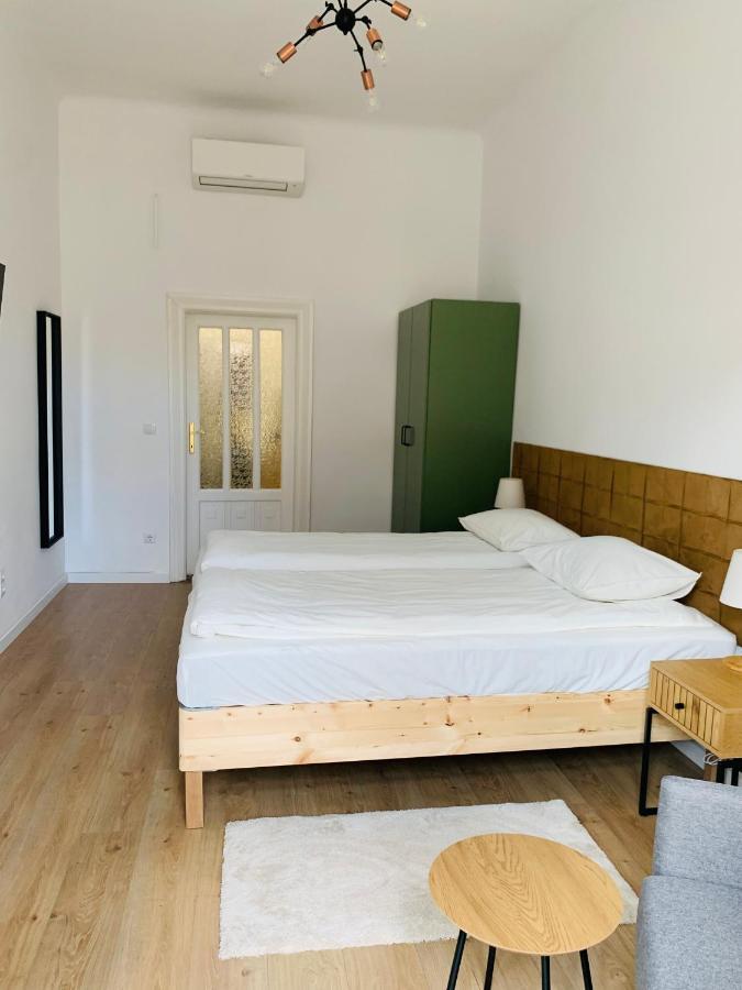 Margaret Boulevard Apartment - With Balcony Budapest Kültér fotó